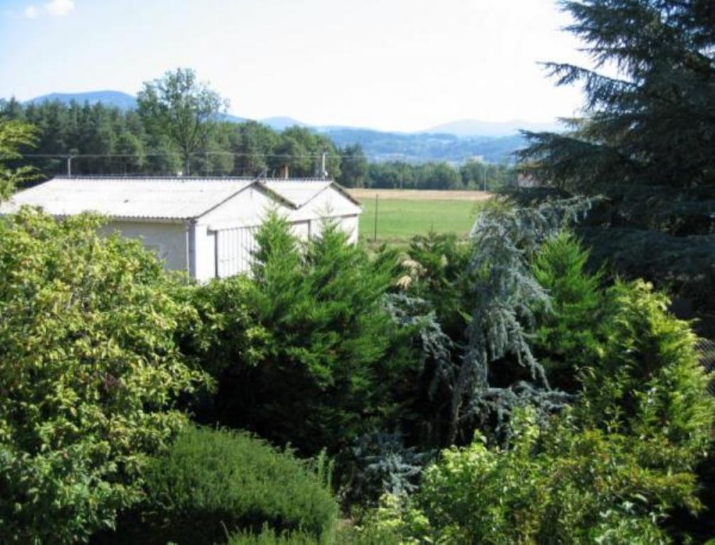Отель Domaine Du Besset Aubusson-d'Auvergne Экстерьер фото
